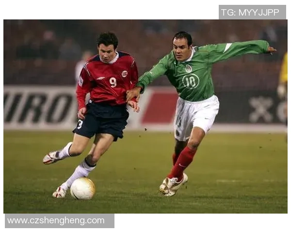 墨西哥足球巨星风采:从场上英雄到国民偶像的传奇之路 墨西哥足球巨星风采:从场上英雄到国民偶像的传奇之路